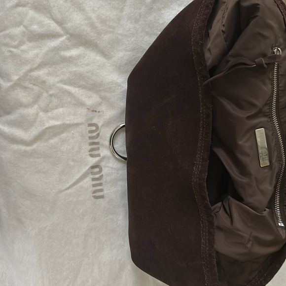 Brand new MIU MIU beautifull chocolate brown suede bag with silver hardware. - Picture 2 of 6